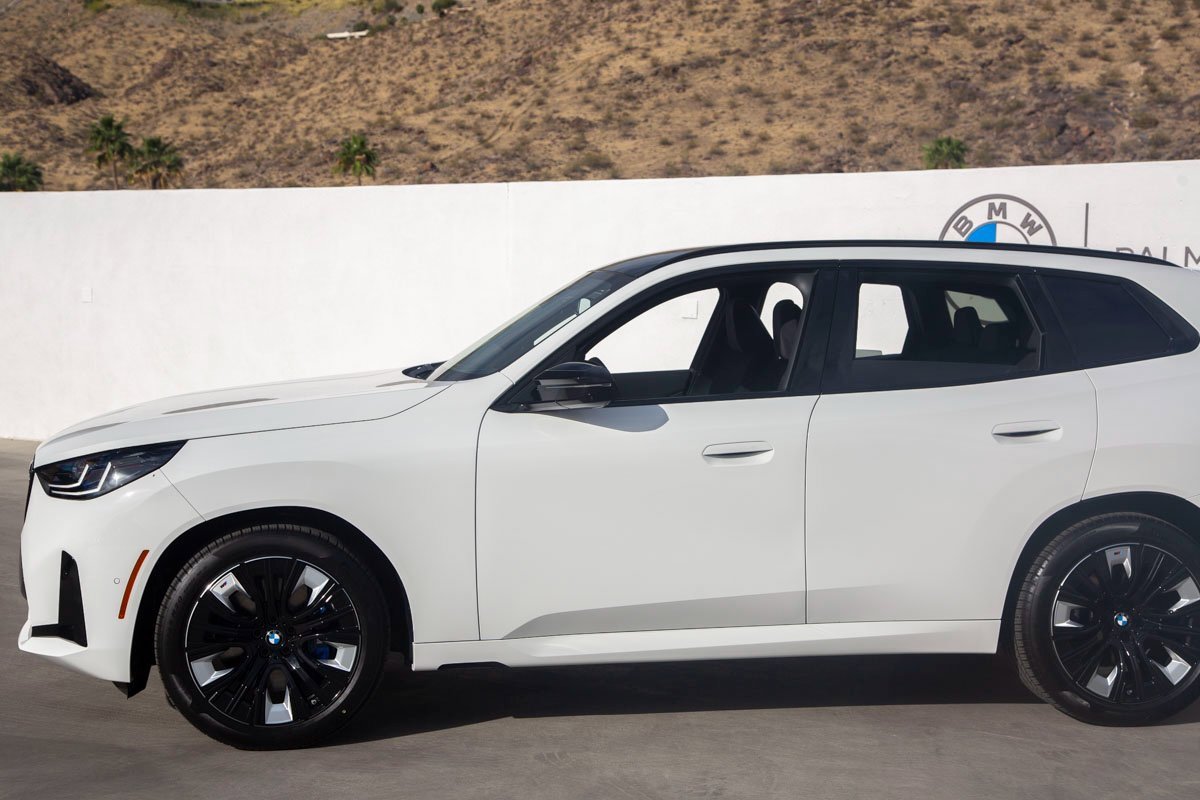 Used 2025 BMW X3 M50 w/ Premium Package image 3