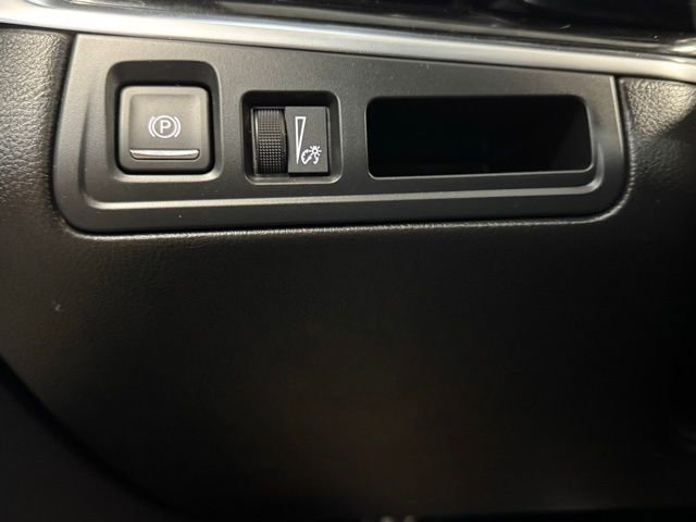 Used 2023 Cadillac XT6 Sport image 15