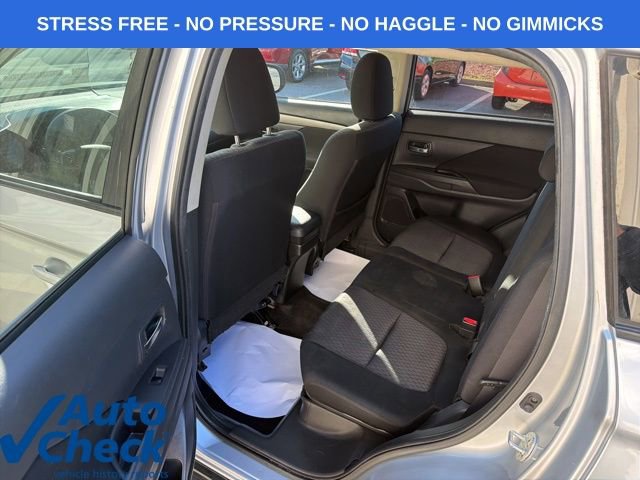 Used 2014 Mitsubishi Outlander ES FWD image 22