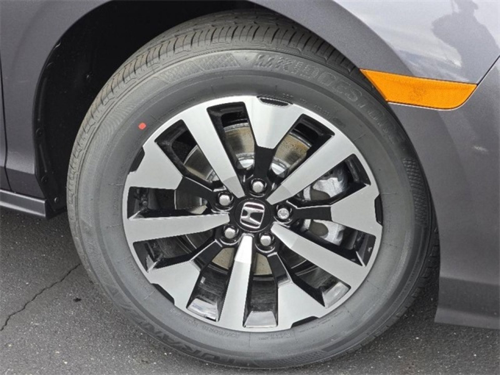 New 2026 Honda Odyssey EX-L image 2