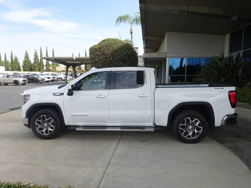 New 2026 GMC Sierra 1500 SLT w/ SLT Premium Package AWD/4WD image 4