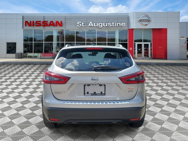 Certified 2021 Nissan Rogue Sport SV w/ Technology Package FWD image 3
