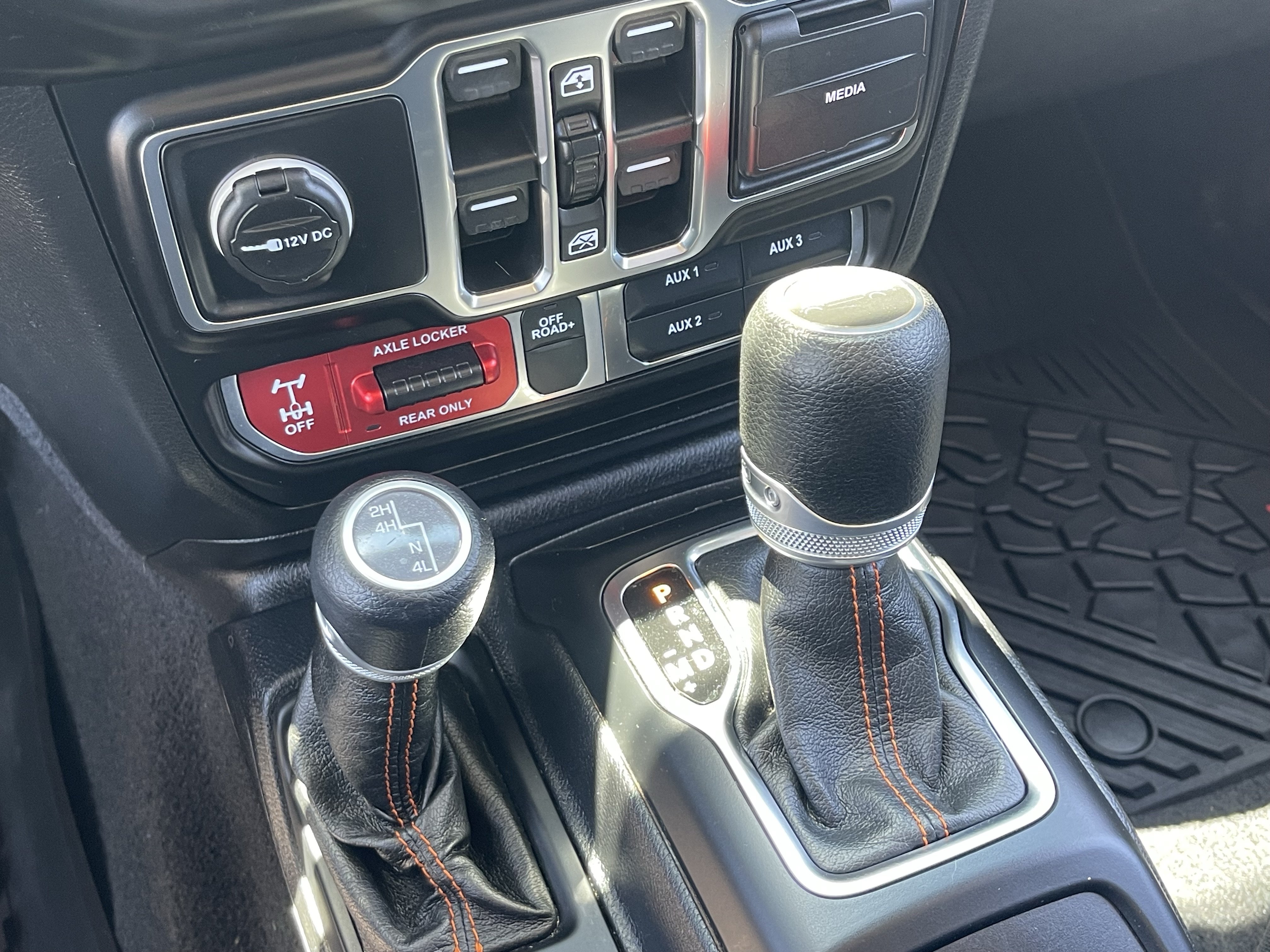 Used 2021 Jeep Gladiator Mojave AWD/4WD image 28