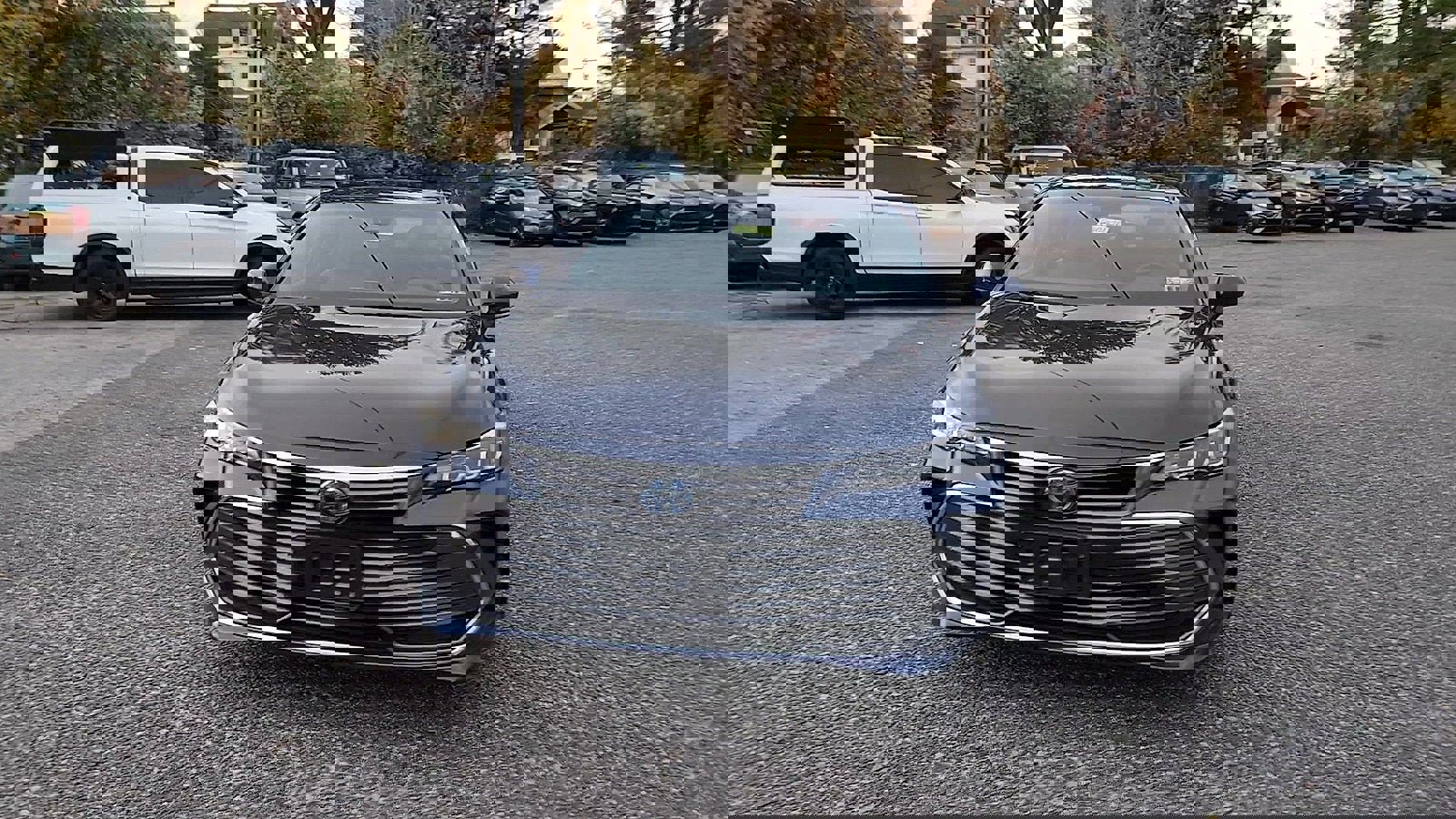 Certified 2019 Toyota Avalon XLE image 3