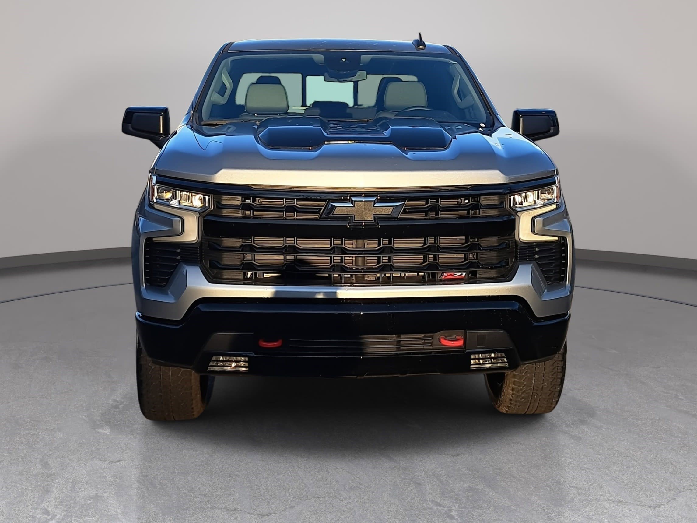 Used 2025 Chevrolet Silverado 1500 LT Trail Boss w/ Convenience Package II image 2