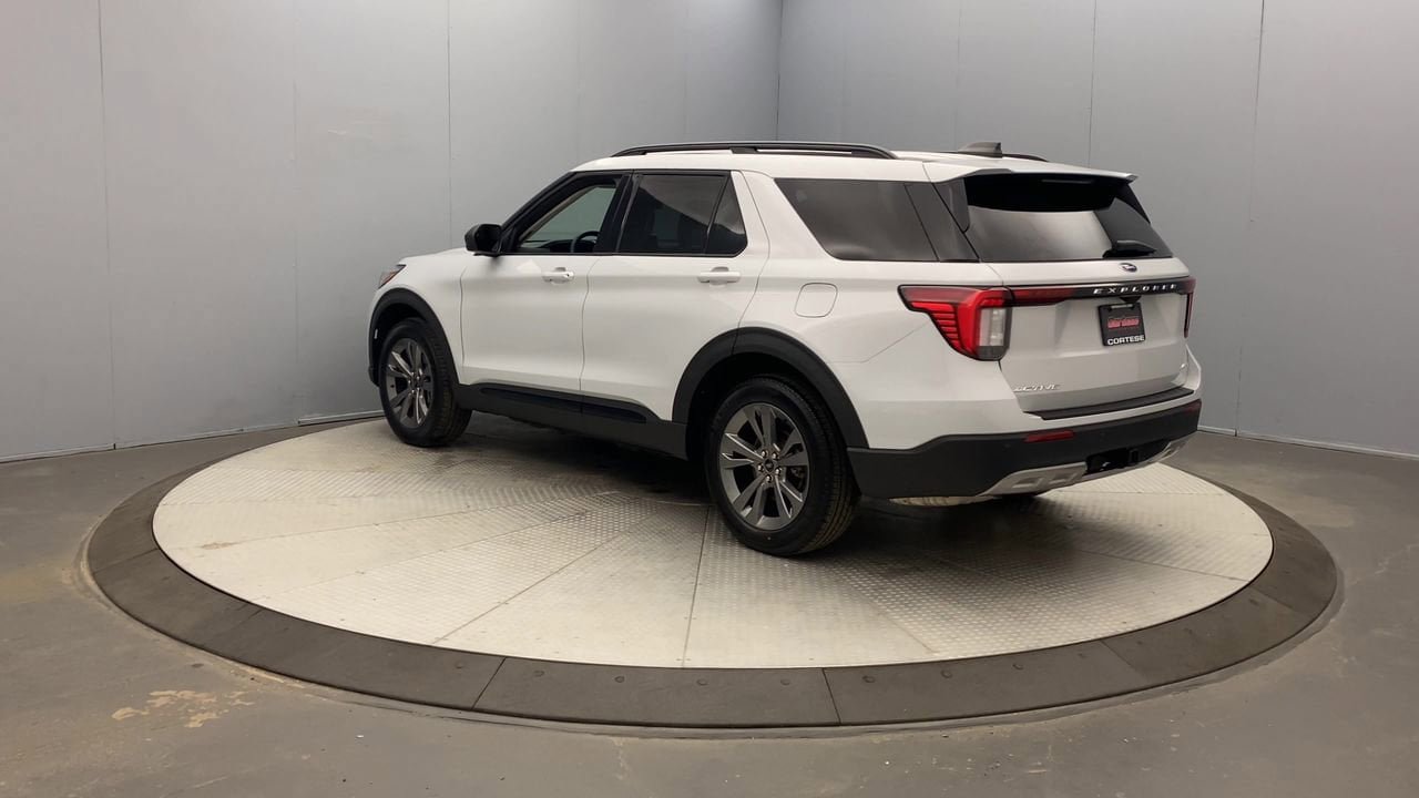 New 2026 Ford Explorer Active w/ Active Comfort Package AWD/4WD image 3