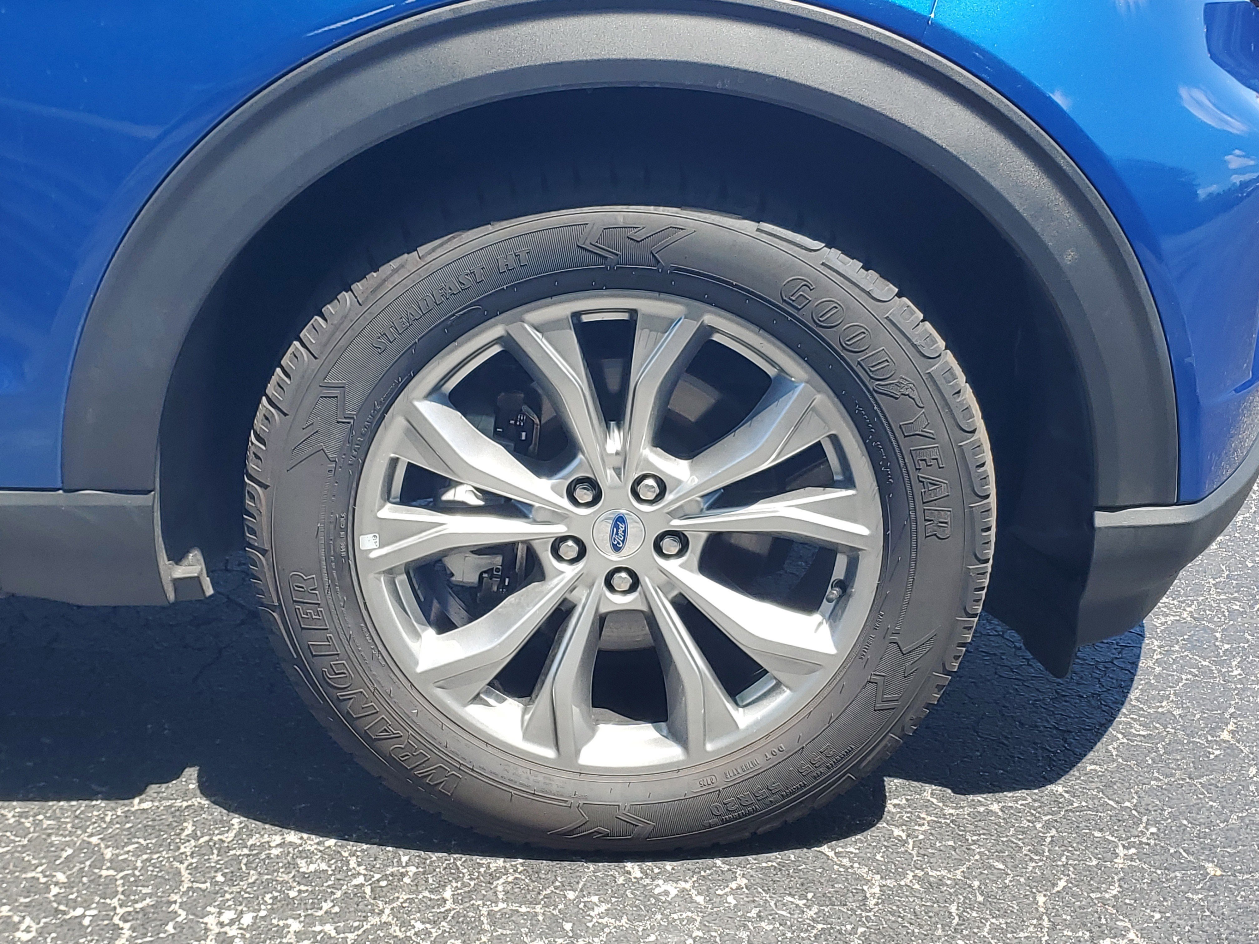 Used 2023 Ford Explorer XLT w/ Equipment Group 202A RWD image 7