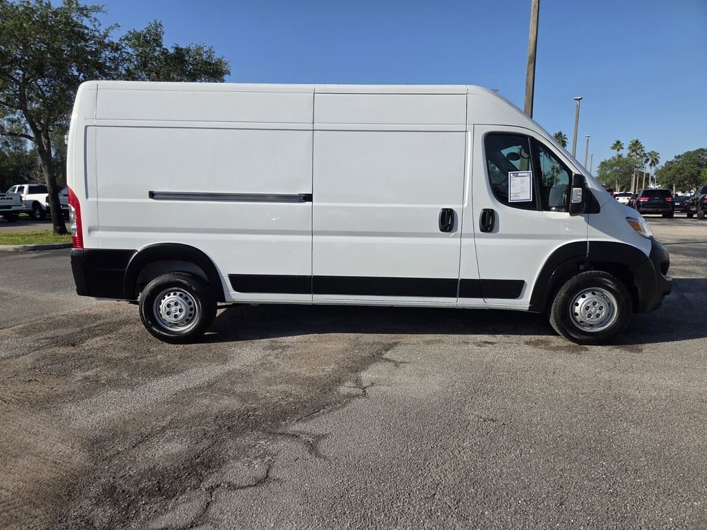 Used 2025 RAM ProMaster 2500 w/ Convenience Group FWD image 4