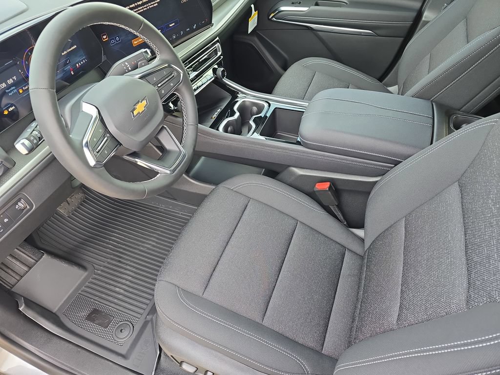 New 2026 Chevrolet Traverse LT FWD image 17
