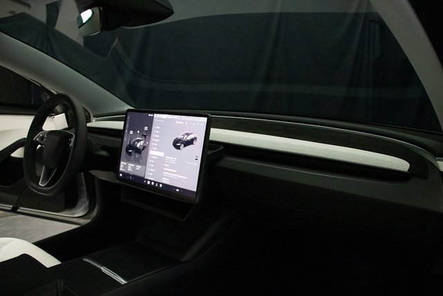 Used 2025 Tesla Model 3 Long Range image 14