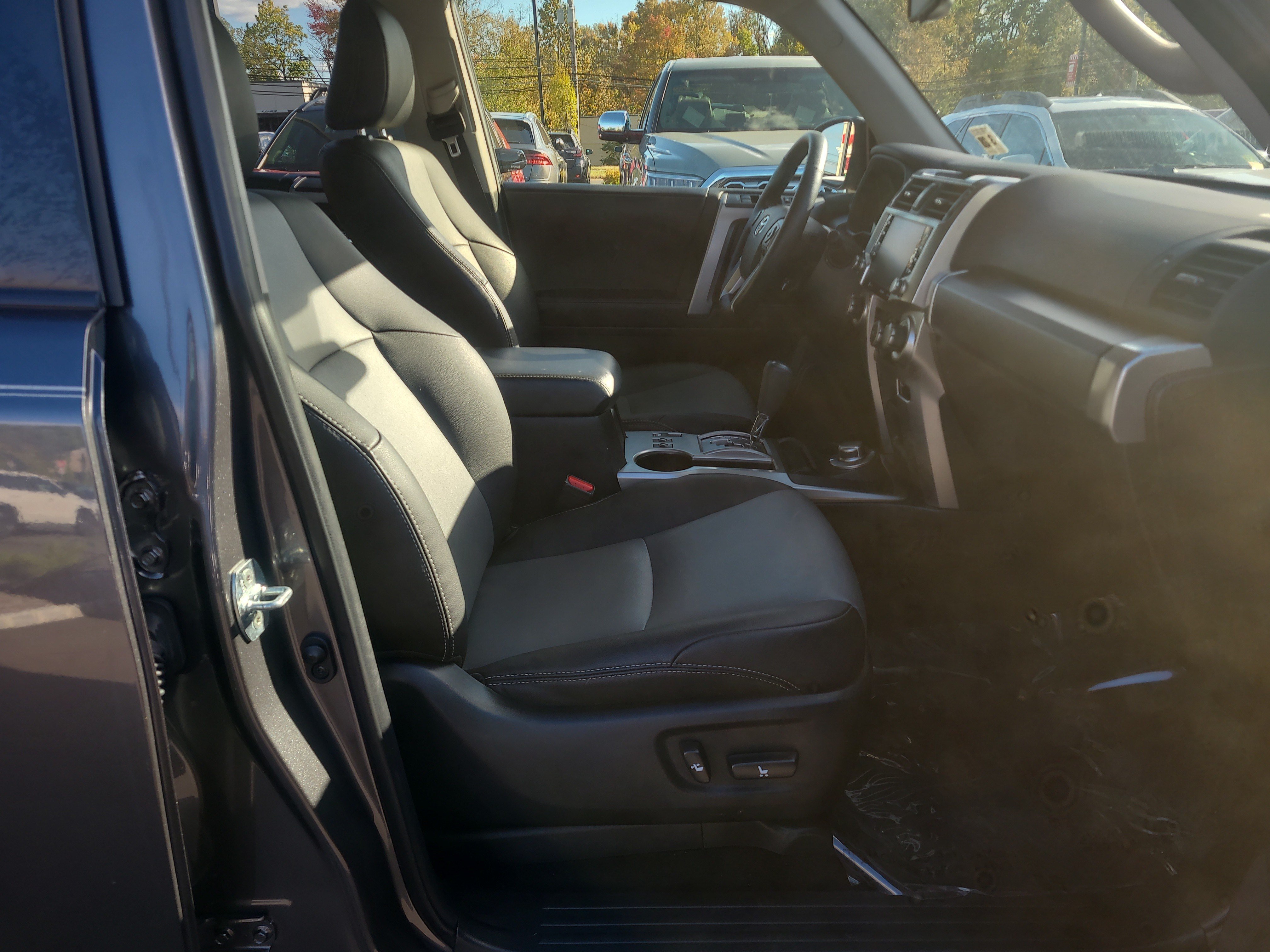 Certified 2023 Toyota 4Runner SR5 Premium w/ Moonroof Package AWD/4WD image 17