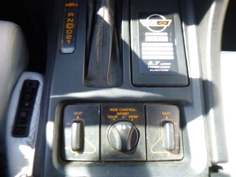 Used 1992 Chevrolet Corvette Convertible RWD image 18