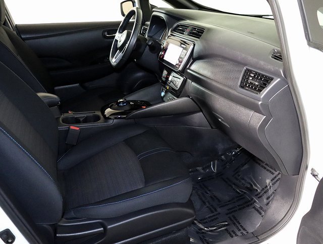 Used 2019 Nissan Leaf SV image 32