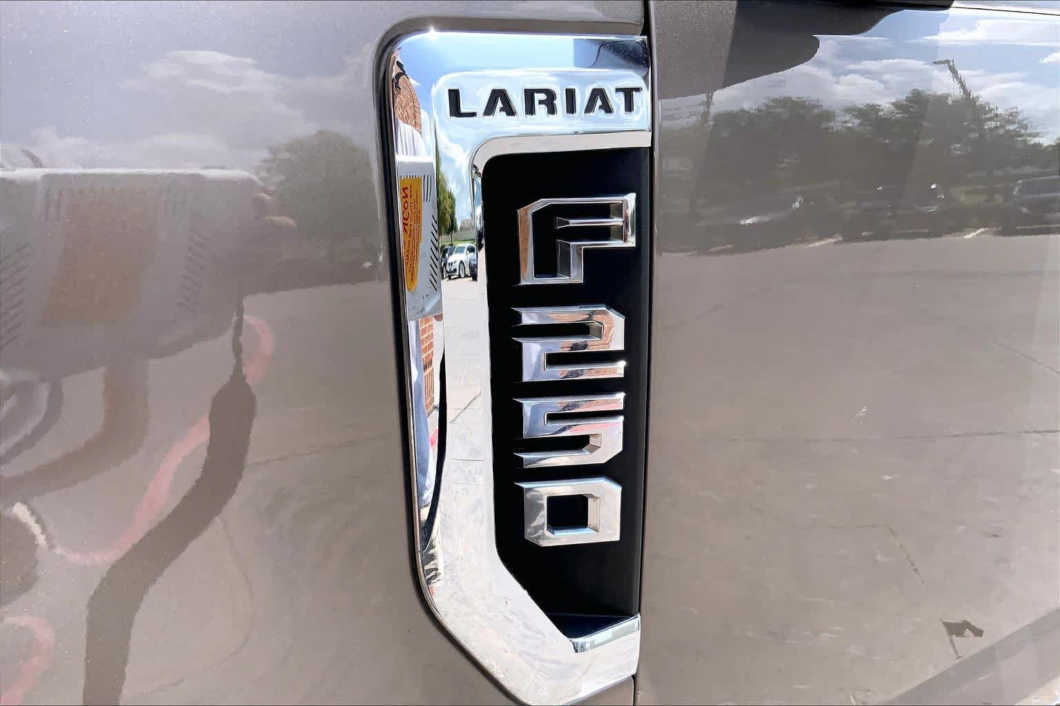 Used 2021 Ford F250 Lariat w/ Lariat Value Package AWD/4WD image 30