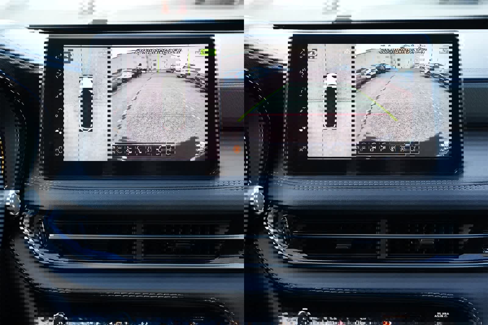 New 2026 INFINITI QX60 Luxe image 14