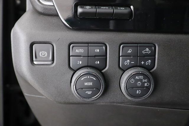 Used 2024 Chevrolet Silverado 1500 High Country w/ High Country Premium Package image 21