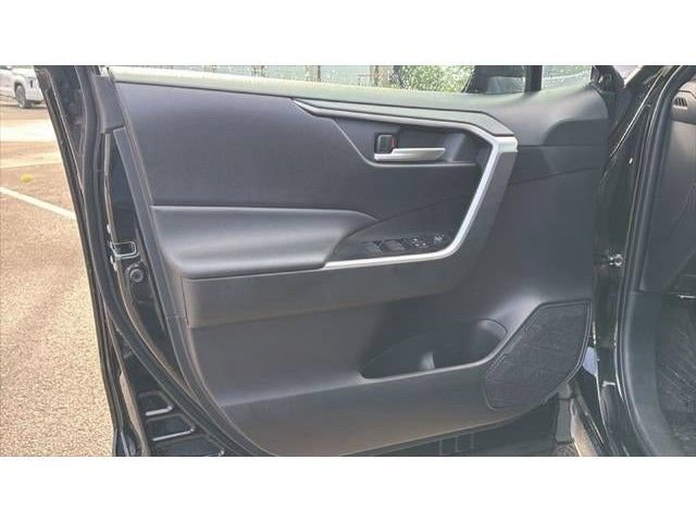 Certified 2025 Toyota RAV4 XLE AWD/4WD image 13