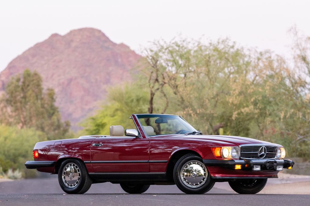 Used 1989 Mercedes-Benz 560 SL image 2