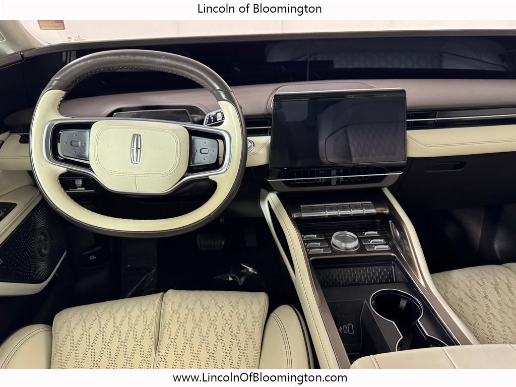 Used 2024 Lincoln Nautilus Black Label AWD/4WD image 19