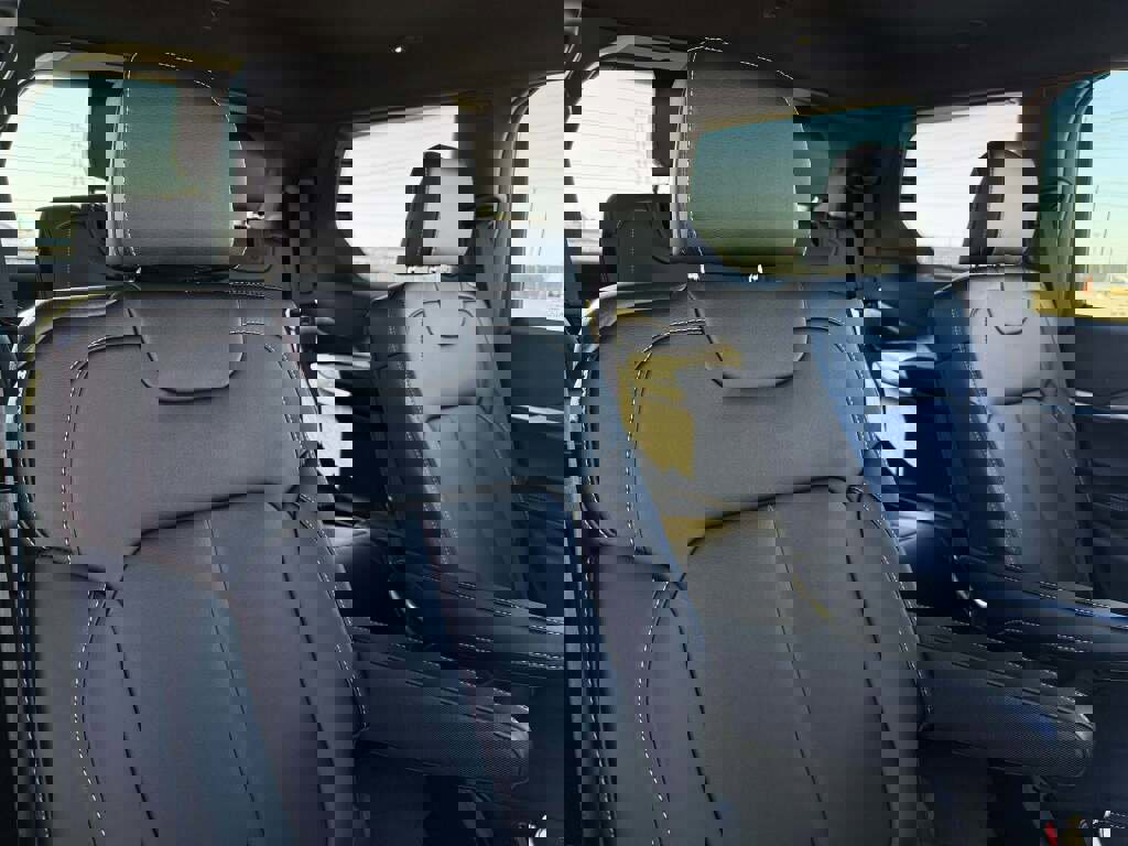 New 2025 Jeep Grand Cherokee L Limited w/ Black Appearance Package image 23