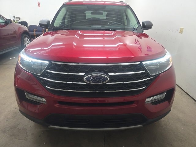 Used 2023 Ford Explorer XLT w/ Equipment Group 202A image 23