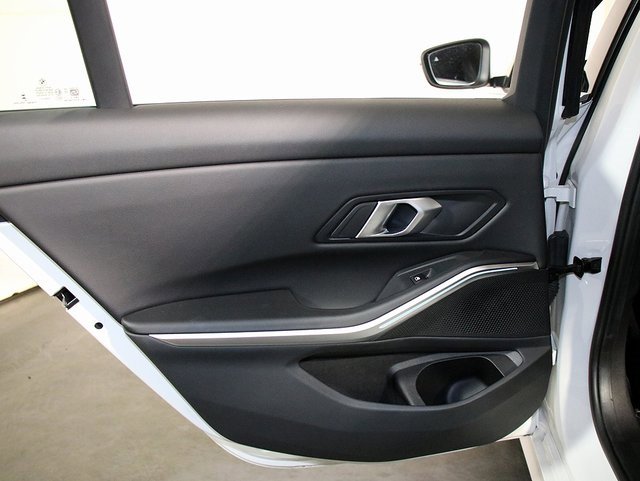 Used 2025 BMW 330i xDrive Sedan image 26