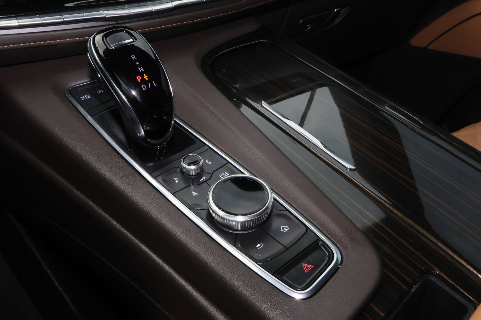Certified 2024 Cadillac Escalade ESV Premium Luxury RWD image 29