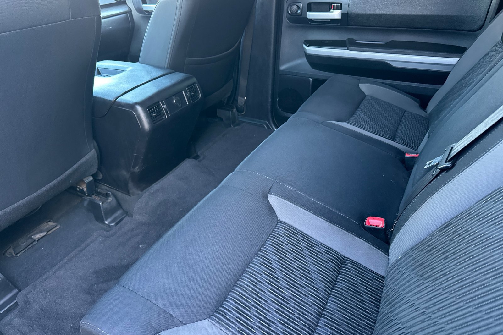 Used 2016 Toyota Tundra SR5 w/ SR5 Upgrade Package image 12