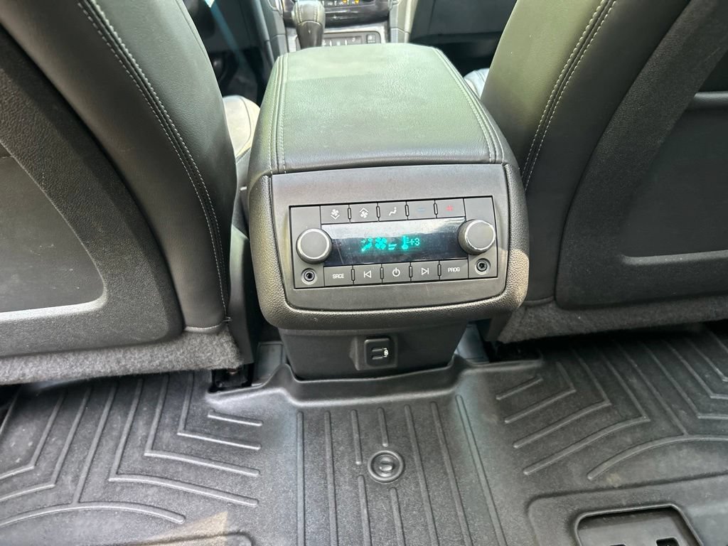 Used 2017 Buick Enclave Premium AWD/4WD image 30