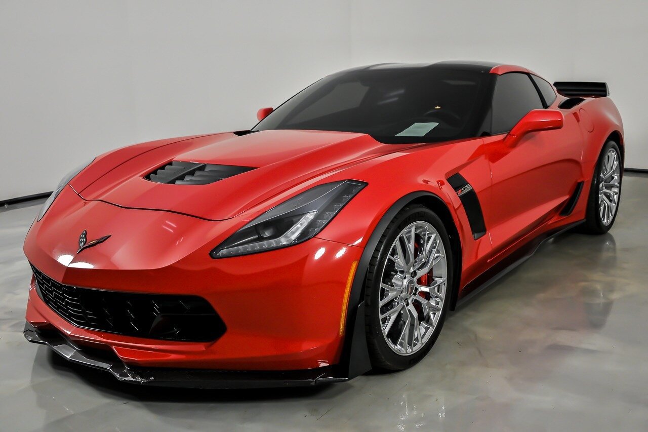 Used 2015 Chevrolet Corvette Z06 w/ Z07 Performance Package image 6