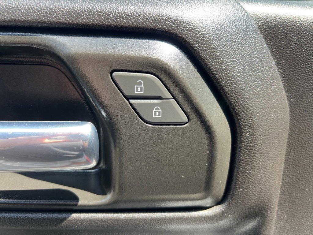 Used 2024 Chevrolet Silverado 1500 Custom image 23
