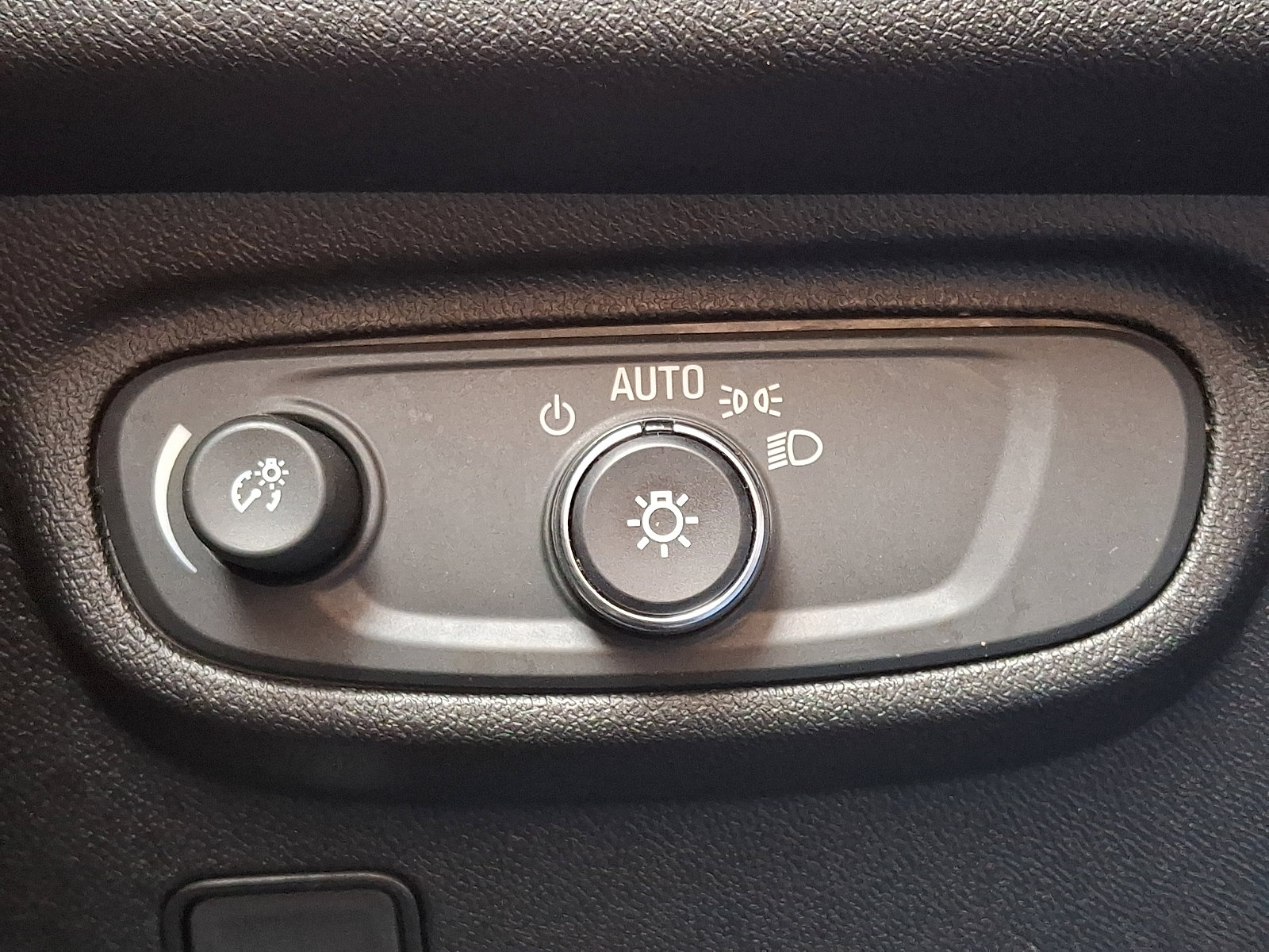 Used 2019 GMC Terrain SLE image 25