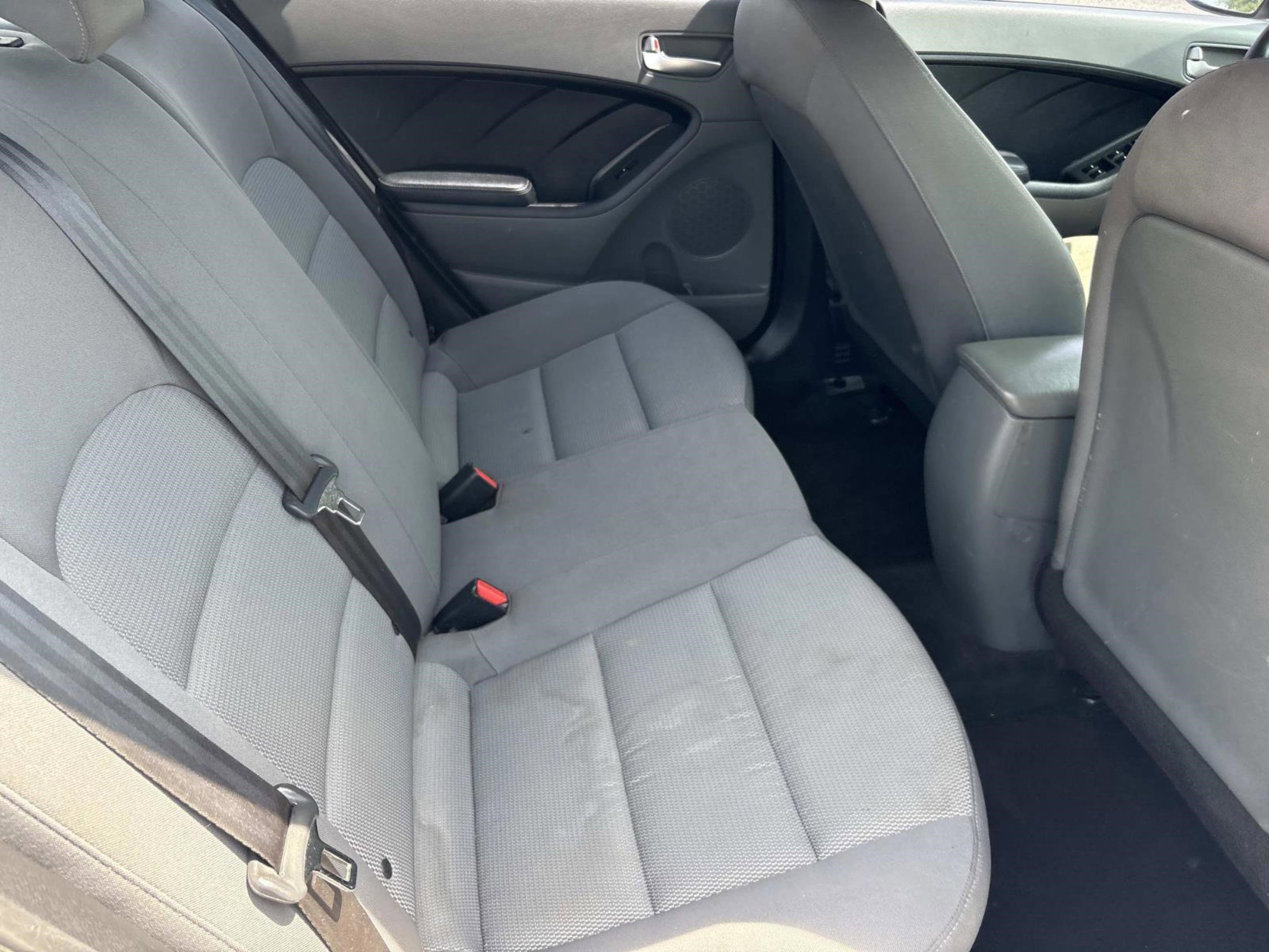 Used 2017 Kia Forte LX FWD image 16