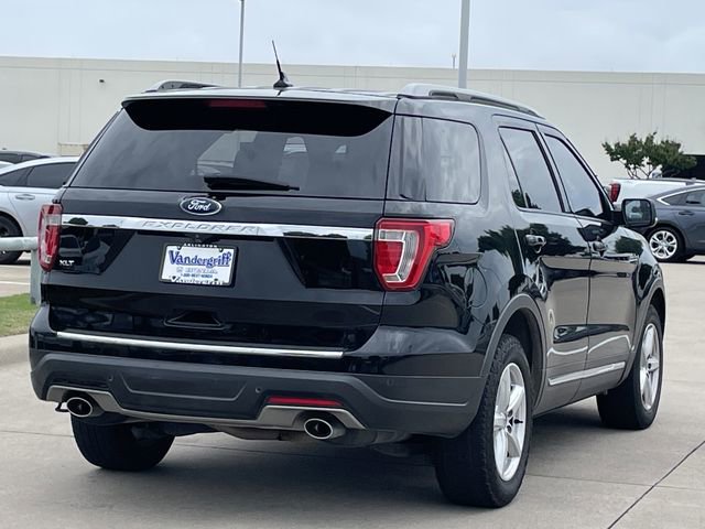 Used 2018 Ford Explorer XLT w/ Equipment Group 201A FWD image 4