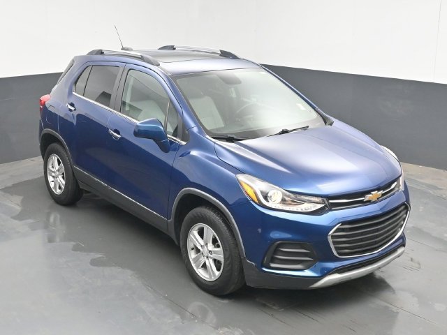 Used 2020 Chevrolet Trax LT w/ Sun & Sound Package AWD/4WD image 32