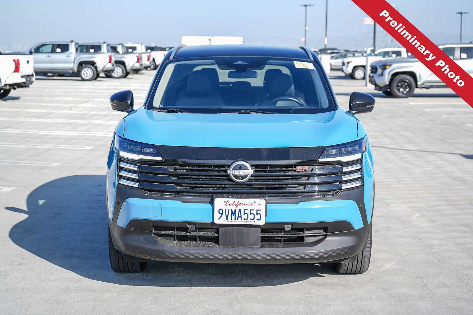 Used 2025 Nissan Kicks SR FWD image 2
