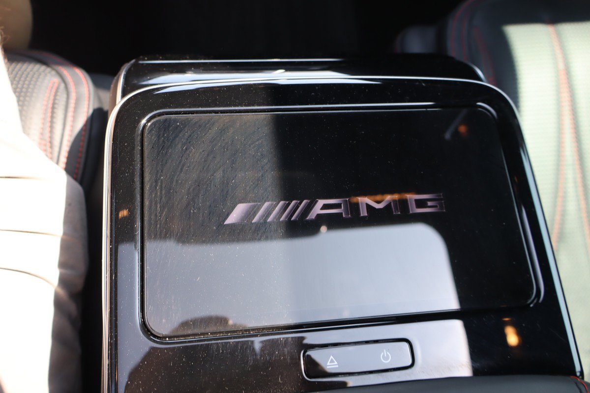 Used 2024 Mercedes-Benz S 63 AMG S w/ Carbon Fiber Exterior Package image 15