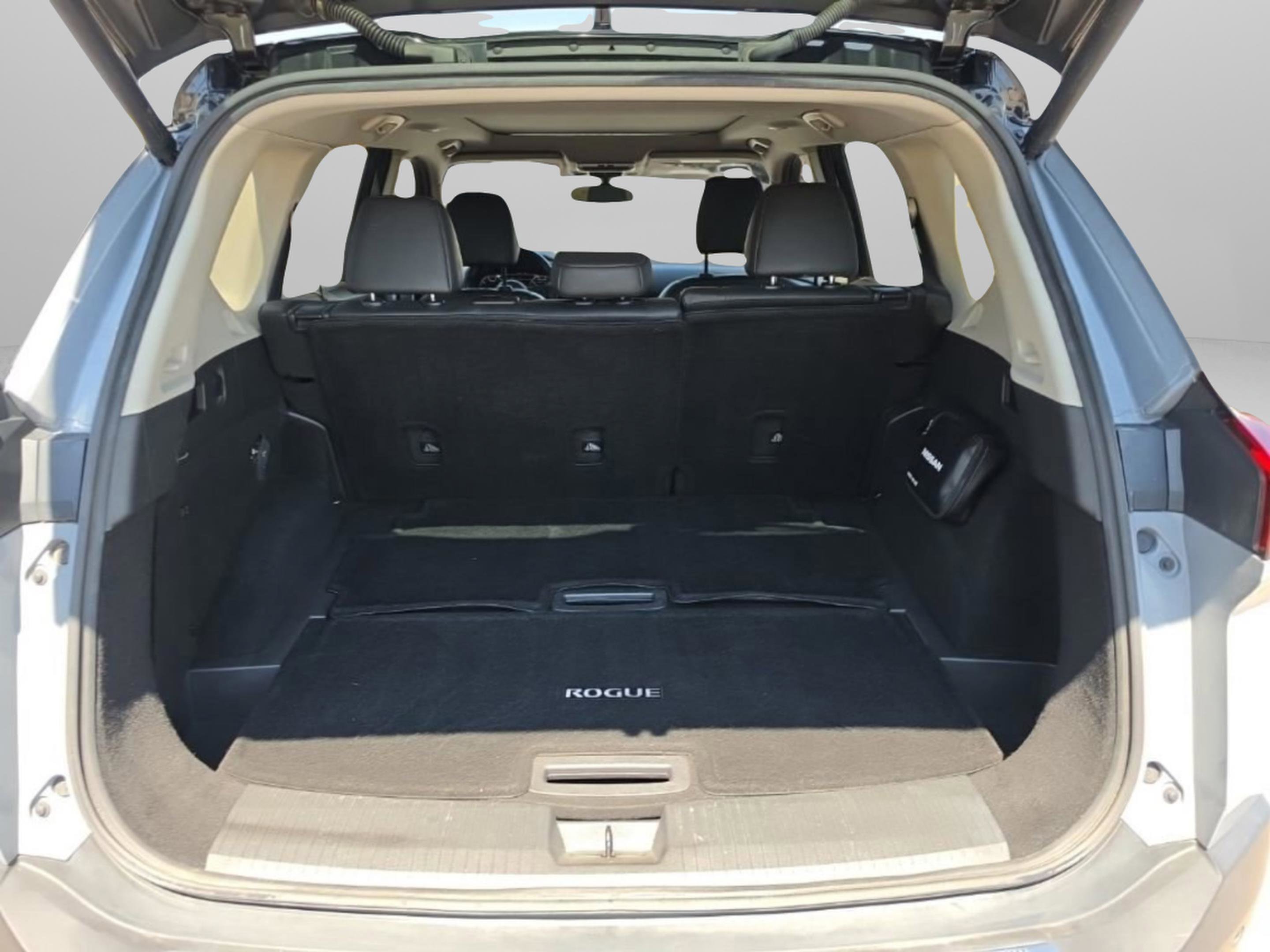 Used 2021 Nissan Rogue SL FWD image 17