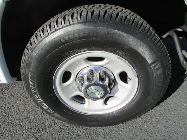 Used 2007 Chevrolet Express 3500 Passenger w/ LT Preferred Equipment Group image 20