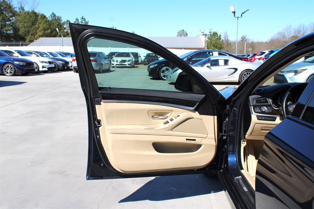Used 2011 BMW 550i Sedan RWD image 28