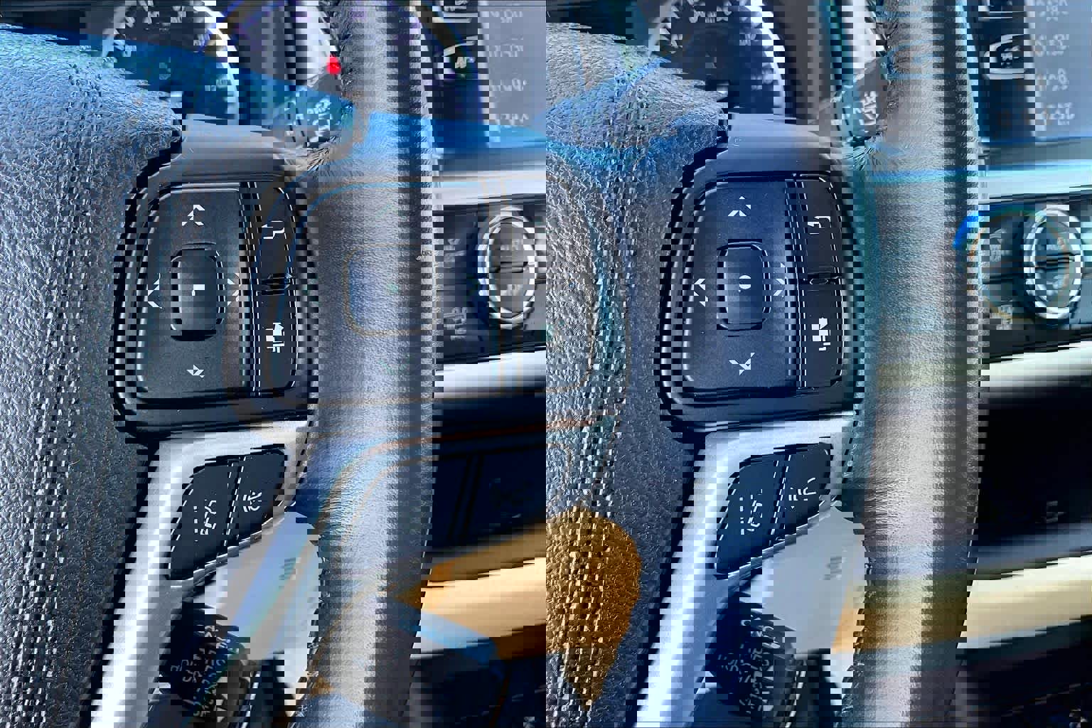 Used 2017 Toyota Highlander XLE image 22