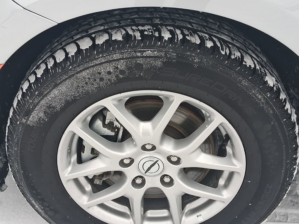 Used 2024 Chrysler Pacifica Touring-L image 12