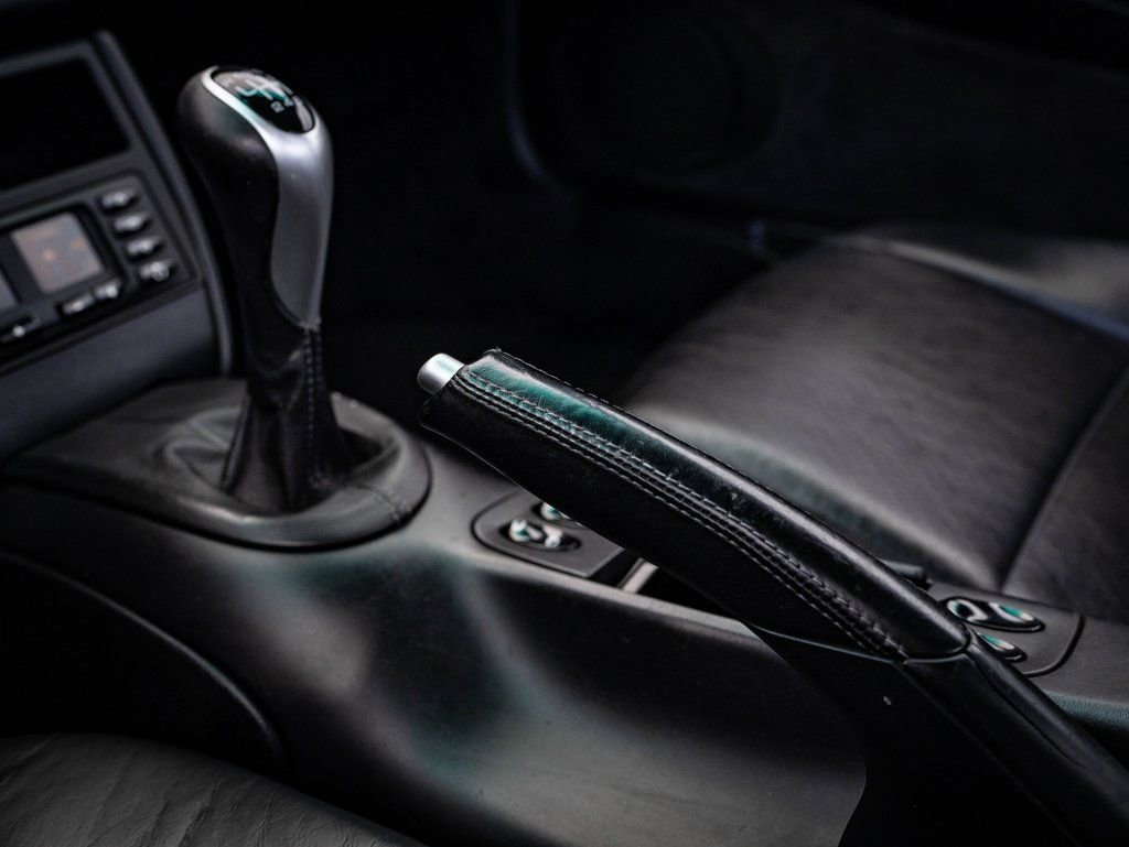 Used 2000 Porsche 911 Carrera image 36