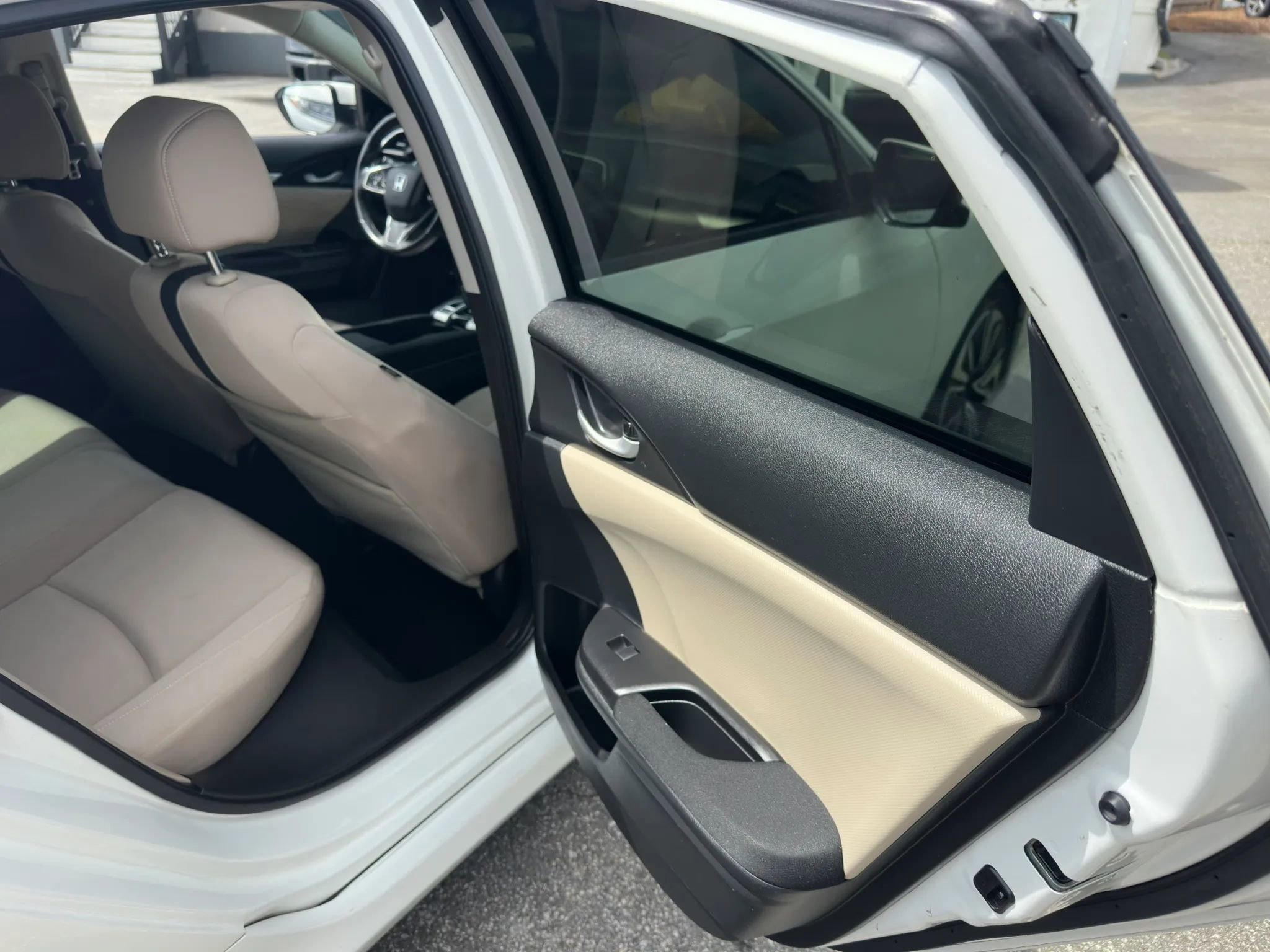 Used 2018 Honda Civic EX-T image 14