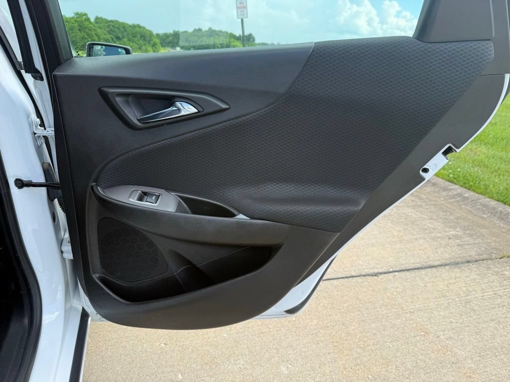 Used 2023 Chevrolet Malibu LT w/ Driver Confidence Package FWD image 13