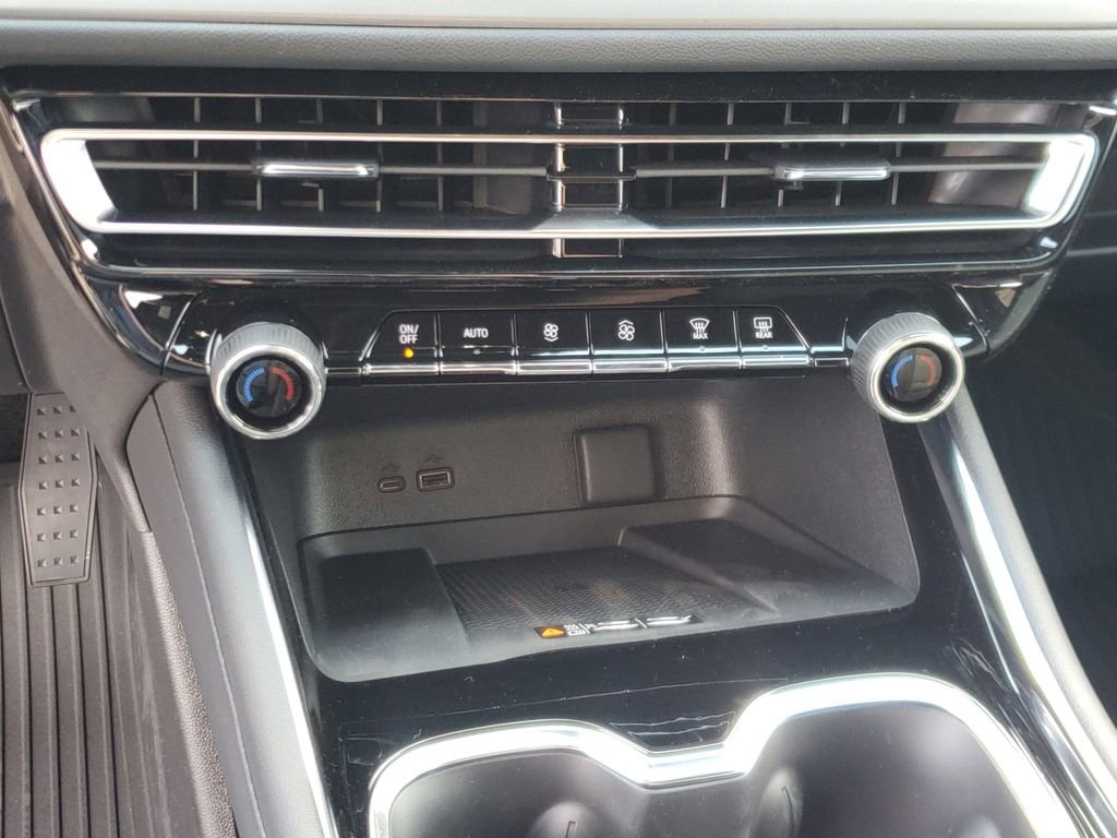 New 2026 Chevrolet Traverse LT w/ Driver Confidence Package image 25