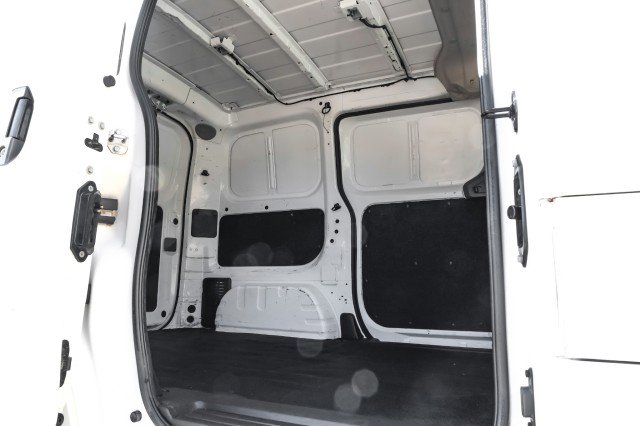 Used 2021 Nissan NV200 S image 44