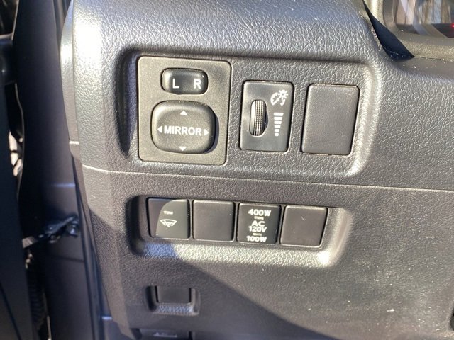 Used 2018 Toyota 4Runner TRD Off-Road Premium image 27