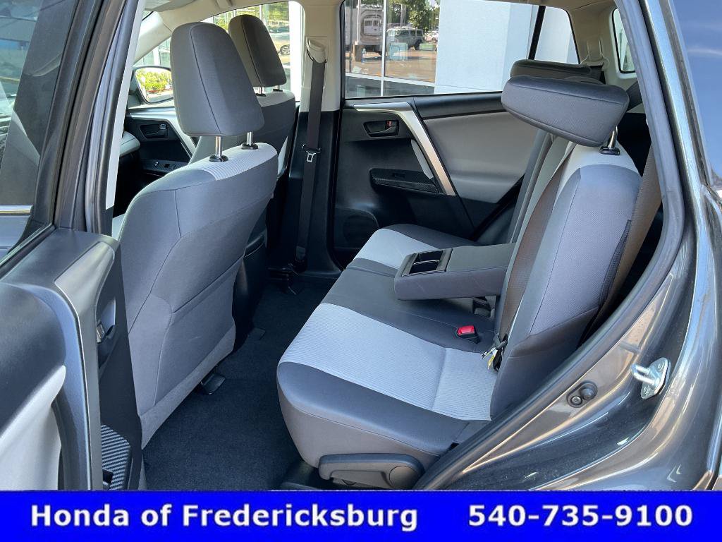 Used 2015 Toyota RAV4 LE AWD/4WD image 27