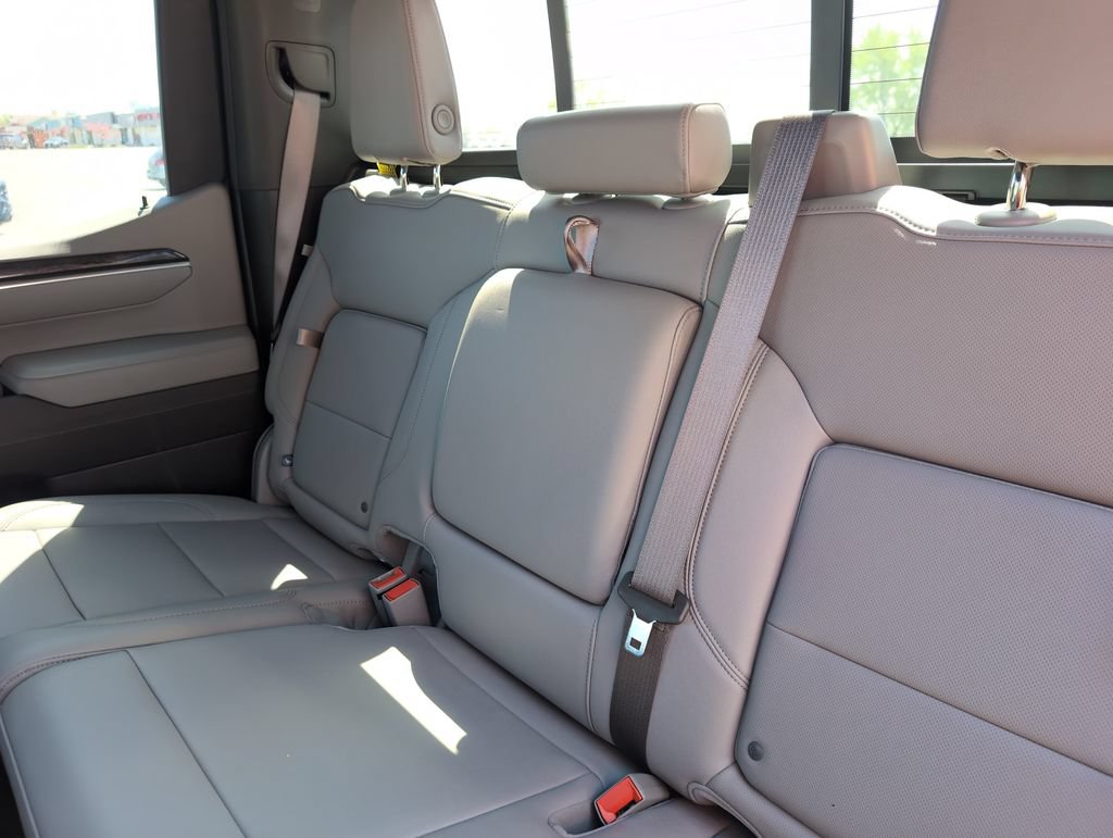Used 2025 Chevrolet Silverado 1500 LTZ w/ LTZ Convenience Package II AWD/4WD image 11